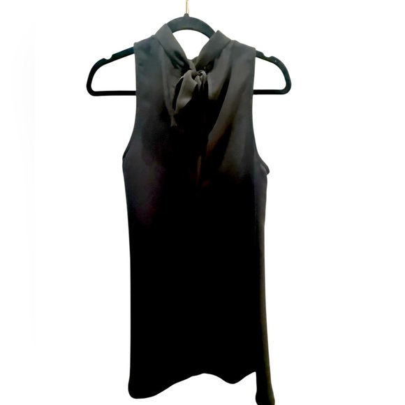 Likely high neck halter tie bow back size 4 dress in excellent condition - Picture 5 of 6